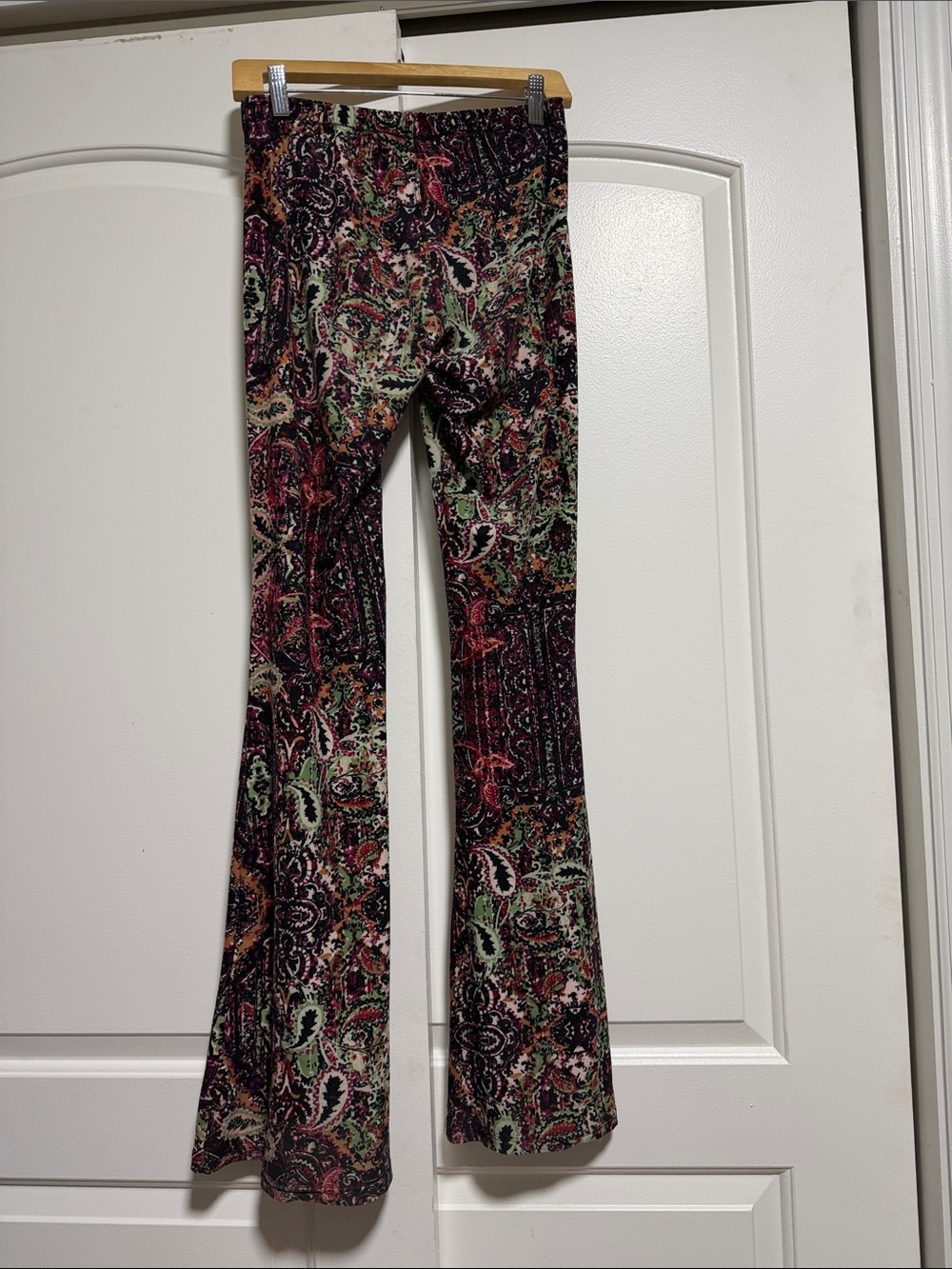Multicolor Patterned Flared Pants - Picture 6 of 6